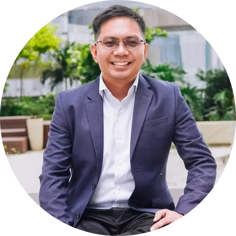 Venchito Tampon, Filipino motivational speaker and corporate trainer in the Philippines